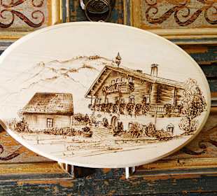 Individuelle, persönliche Bilder auf Holz malen.