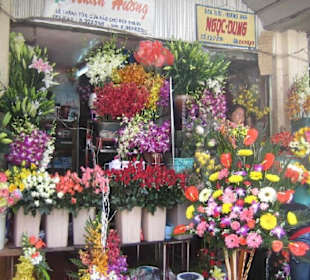 Blumen auf dem Ben-Thanh-Markt