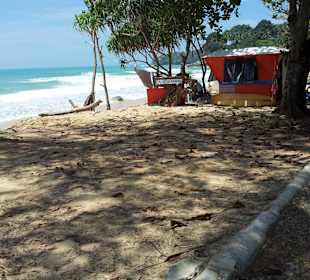 Trauriger Rest der Surin Beach Oktober 14
