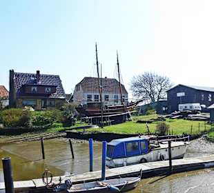 Teil des Hafens bei Niedrigwasser