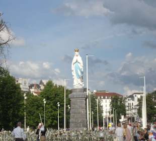Die gekrönte Madonna
