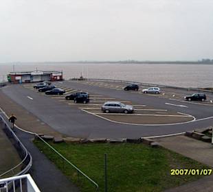 Pavillion mit Parkplatz!