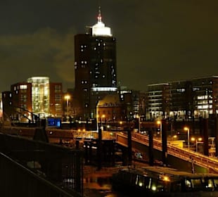 Hamburg by Night / Hafen City