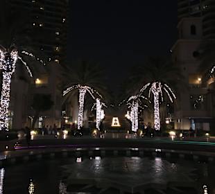 Dubai Marina bei Nacht