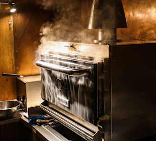 Steakhouse & Pizzeria La Tambra