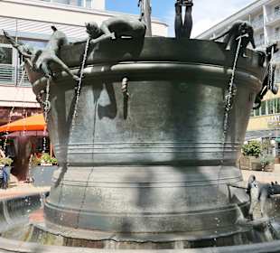 Beim Faunbrunnen von 1986 von Heinrich Apel