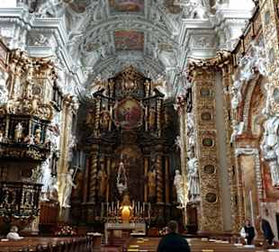 Innenraum der Stiftskirche