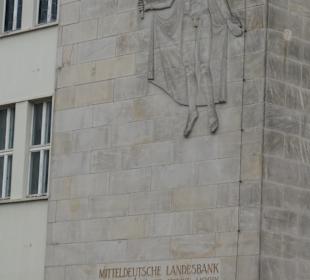 Hermes-Relief am Nordflügel vom Neuen Rathaus