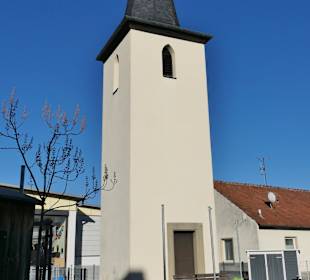 Der Kirchenturm im Kindergarten von Dittelbrunn