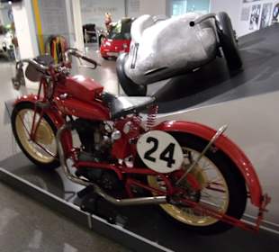 Exponate im Fahrzeugmuseum Suhl