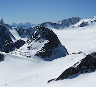 Wildspitze (rechts) mit 3774 m