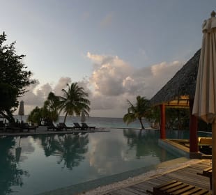 Pool Bilder Adaaran Select Meedhupparu Island Resort Ugoofaaru Holidaycheck