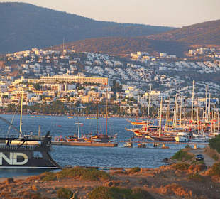 Bucht von Gümbet am Abend