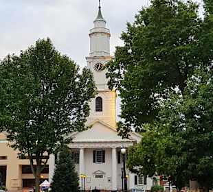 Zentrum von Springfield, ca. 300 m entfernt.