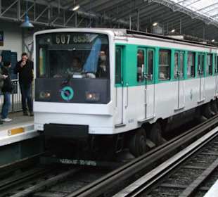 Eine Metro auf Rädern