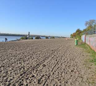 Impressionen vom Elbstrand bei Oevelgönne
