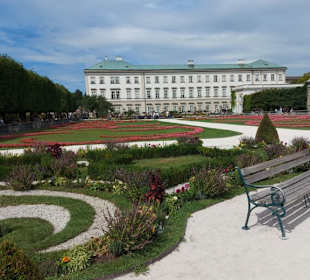 Garten Mirabell mit Schloss