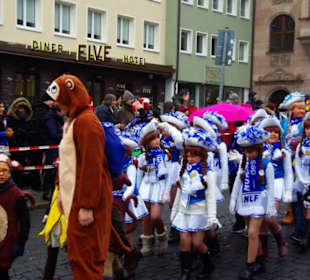 Tanzgruppe der Kleinen