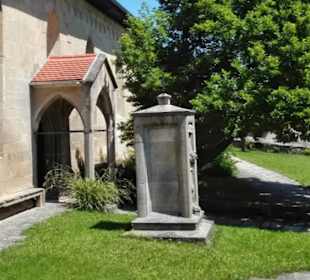 Kriegerdenkmal bei der Kirche