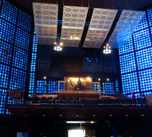 Gedächtniskirche – im Gottesdienstraum / Neubau