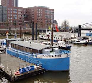 Flusschifferkirche nahe der Speicherstadt