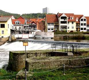 Blick auf die alte Schleuse an der Fulda