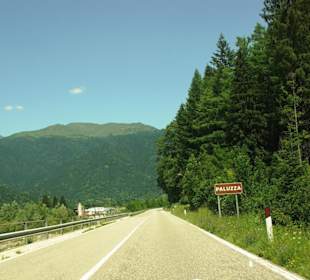 Im Juli Anfahrt zum Plöckenpass Traumwetter