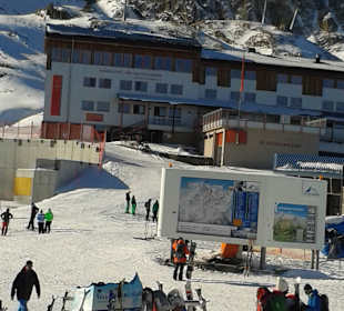 Übernachtumgsmöglichkeiten auf dem Gletscher
