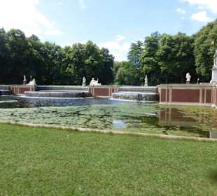 Bei der Großen Kaskade im Schlosspark Nymphenburg