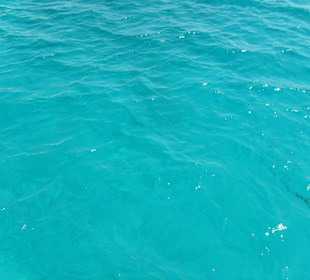 Türkisblaues Wasser