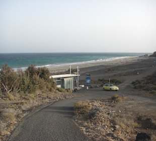 Steiler Weg zum Strand