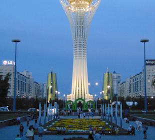 Bayterek Turm in Astana