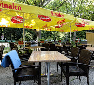 Blick auf die Sitzplätze der Fulda Terrassen