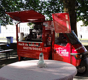 Das Kaffee-Mobil auf dem Kajenmarkt