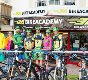 Unser fixes Guide- und Trainerteam