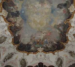 Deckengemälde in einer Kirche