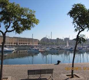 Вид на порт Барселоны