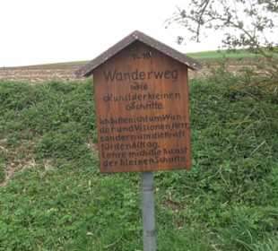 Wanderweg Kunst der kleinen Schritte