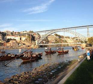 Historischer Transport der Fässer