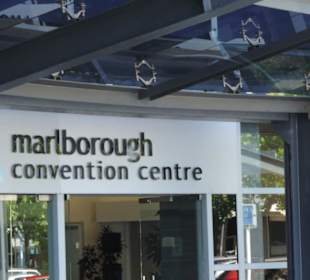 Mit dem Hop on Hop off Bus in der Region unterwegs