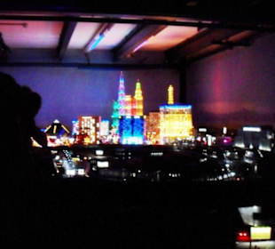 Wechselnes Licht zwischen Tag/Nacht