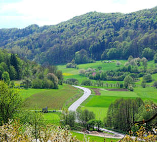 Entlang der romantischen Burgenstraße Fränkischen Schweiz