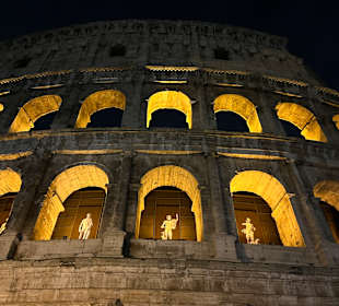 Colosseum bei Nacht
