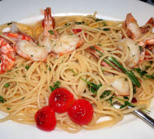 Spaghetti mit Garnelen in der Trattoria La Stella