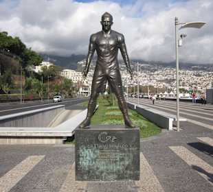 Ronaldo in Madeira am Hafen