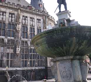 Beim Aachener Rathausmarkt