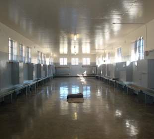 Gefängnisschlafsaal