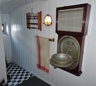 Waschraum im Bereich der Offiziere im Heck