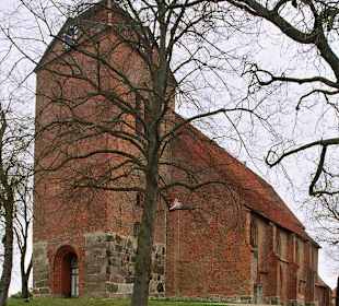 Außenansicht Backsteinkirche