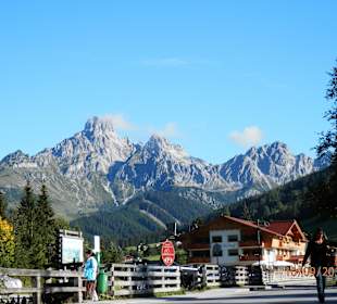 Blick von Filzmoos zum Dachstein